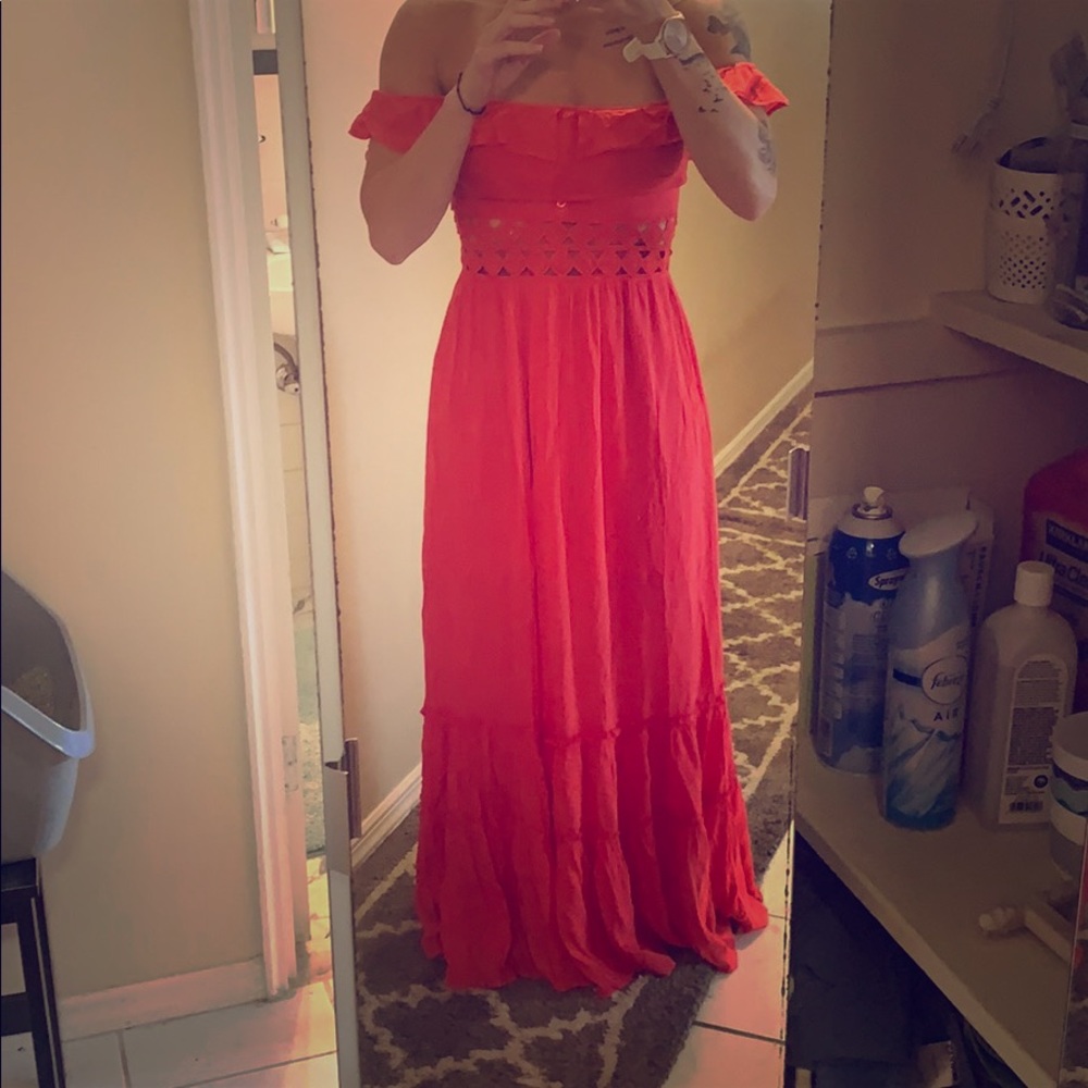 Off shoulder maxi dress brand new w tags